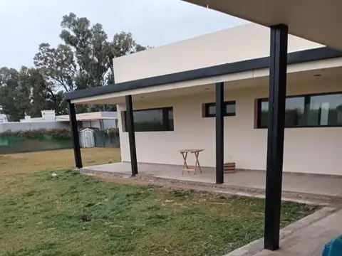 VENTA CASA 3 DORMITORIOS CIPOLLETI, RIO NEGRO