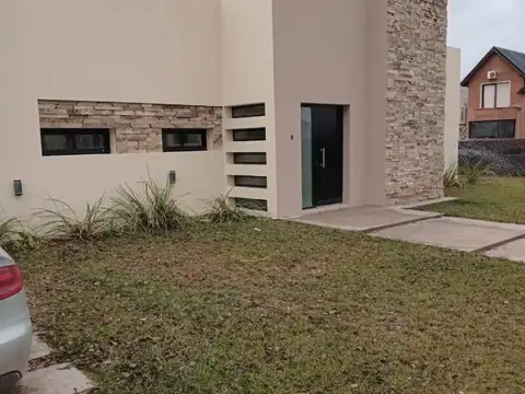Casa en Venta en Cipolletti, USD 430.000