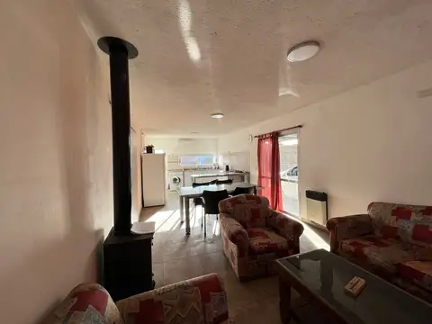 Casa 3 ambientes con 2 baños