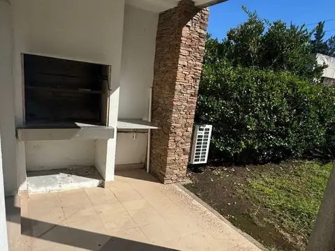 Alquiler Duplex 4 Ambientes Nordelta Jardín Parrilla Suite Vestidor Cochera Amenities