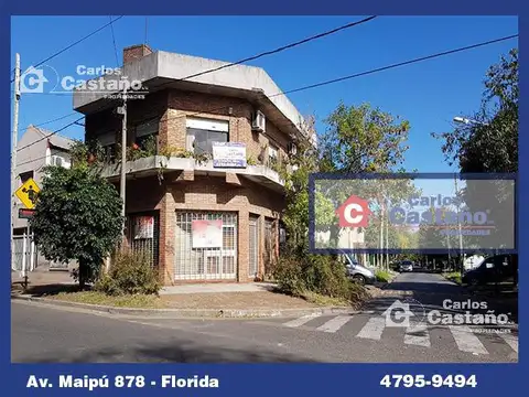 Casa en Esquina en 2 Plantas con Galpón Chico   Local