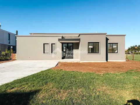 Casa en venta en San Matías - Escobar, Zona Norte! Casa de 1 planta, Lote al agua y piscina!