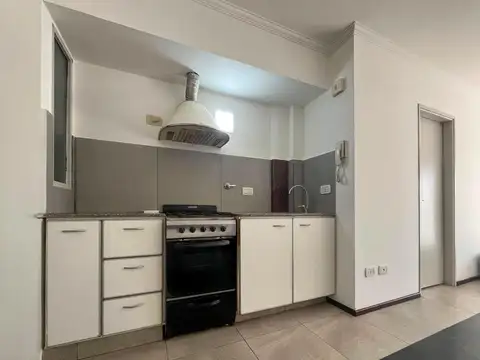 Av. Pellegrini al 0/100