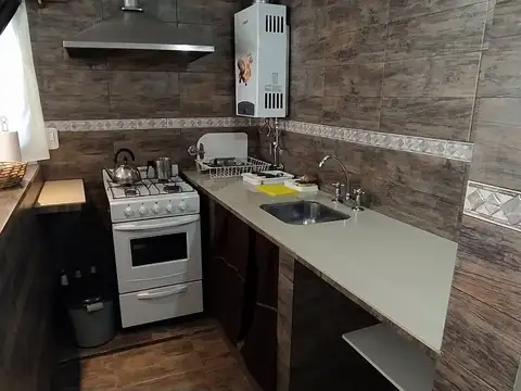 Casa + 3 departamentos con todos los servicios, Centro!