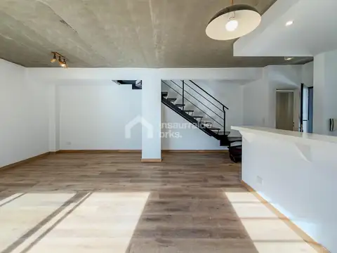 Casa 4 ambientes con 2 baños