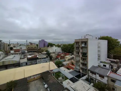 MONO AMBIENTE DIVIDIDO – EXCELENTE ESTADO – MUY LUMINOSO