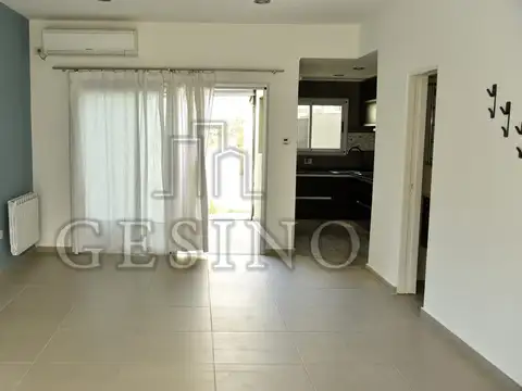 Casa en Venta en City Bell, USD 115.000