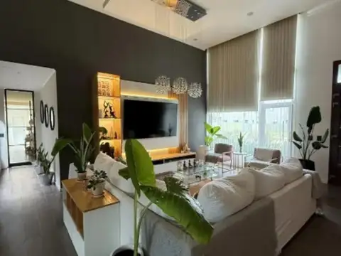 Casa 5 ambientes con 6 baños