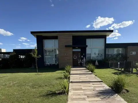 Casa en Lagos de Canning 1