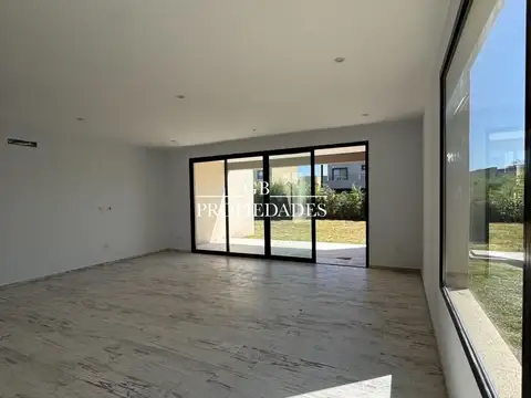 Venta de Casa 4 Ambientes en Santa Emilia, Pilar