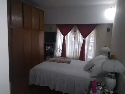 VENTA- CASA 8 AMBIENTES, LAFERRERE