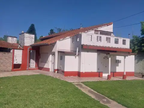 Casa en Venta con 5 cocheras