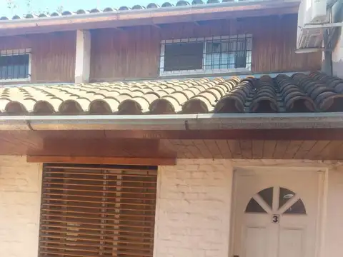 Casa principal con pileta y 6 unidades mas!