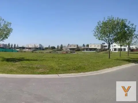 Terreno en Venta de 857,0 m2