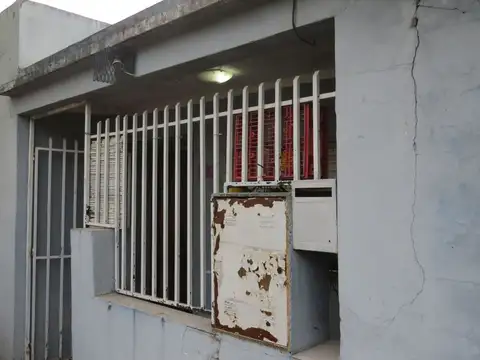 VENTA PH 3 AMBIENTES CON PATIO EN VILLA TESEI