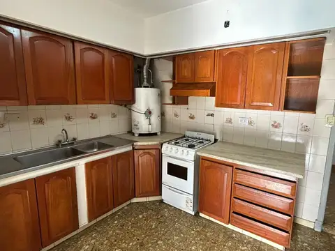 Depto Tipo Casa en Alquiler 40 años