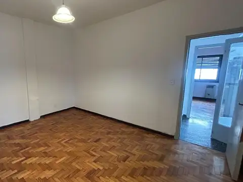 Depto Tipo Casa en Alquiler 40 años