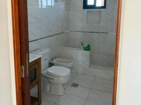 Casa en venta - 2 Dormitorios 1 Baño - 450Mts2 - La Plata