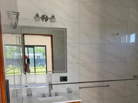 Casa 3 ambientes con 1 baño