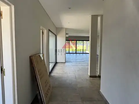 Casa en Alquiler con 1 cochera