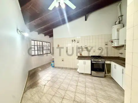 Blanco Encalada 5000, Piso 0