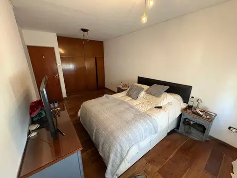 Casa en venta de 3 dormitorios y amplio jardín en Rosario