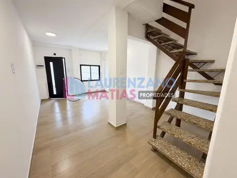 ALQUILER PH 4 AMBIENTES CON ESCRITORIO Y PATIO EN VILLA PUEYRREDON