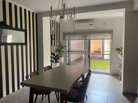 Depto Tipo Casa 2 ambientes con 2 baños