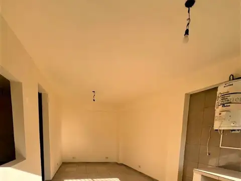 Depto Tipo Casa en Alquiler en Boca, $ 420.000