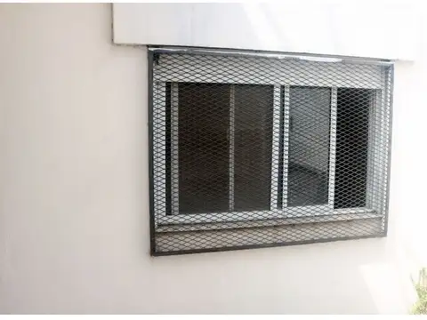 Calle 1331 2831 , Piso 0