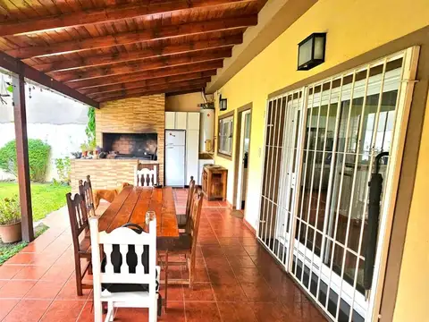 Depto Tipo Casa en Venta de 5 ambientes