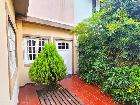 Depto Tipo Casa en Venta en Ramos Mejía Sur, USD 195.000