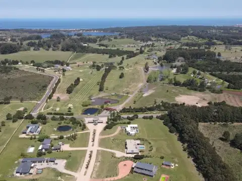 Terreno en venta Pueblo Mio Golf sobre Laguna