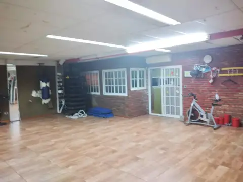 local en 2 plantas ideal gimnasio