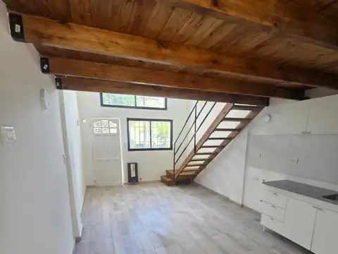 Depto Tipo Casa en Venta de 2 ambientes