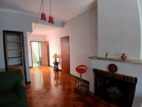 Depto Tipo Casa 2 ambientes con 1 baño