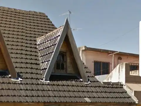 VENTA DUPLEX 2 AMB 1/2 CON DOS BAÑOS Y PATIO EN RAMOS MEJIA