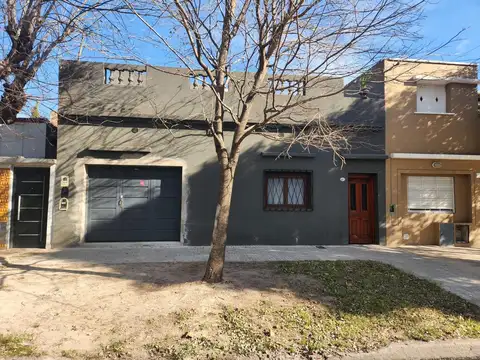 CASA EN VENTA PARA DOS FAMILIAS 
