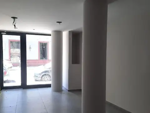 Local en Alquiler en La Plata, $ 700.000