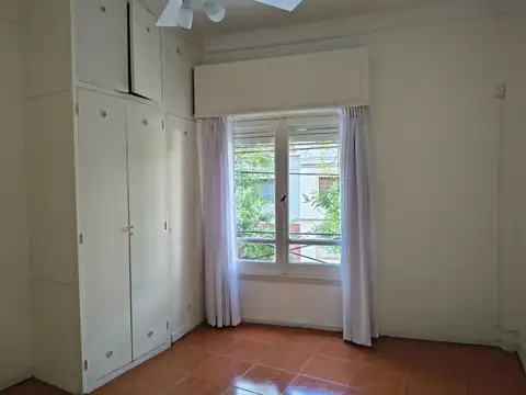 Venta 3 amb + Dependencia / CABALLITO. MB estado