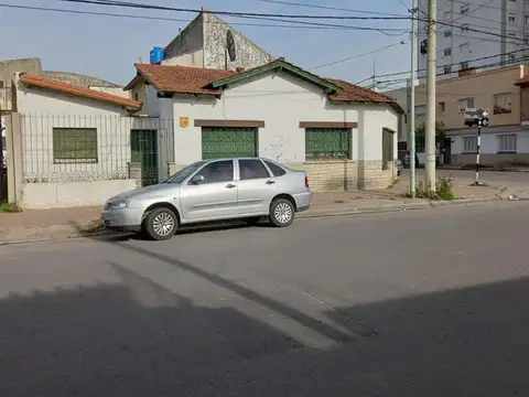 CHALET A LA CALLE SOBRE ESQUINA