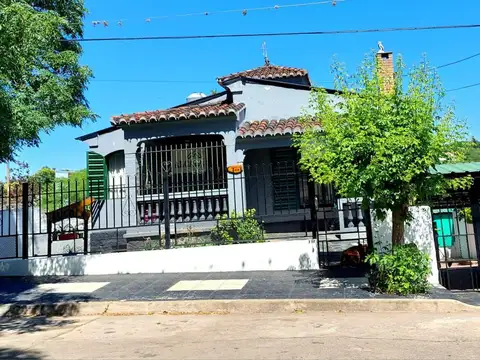 Casa en venta - 3 Dormitorios 3 Baños - Córdoba
