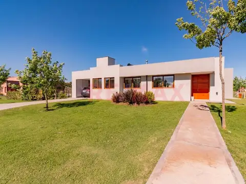 Casa en Venta en San Vicente, USD 230.000