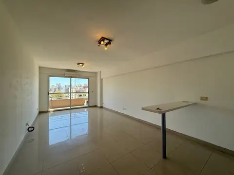 Departamento monoambiente al contra frente con balcón