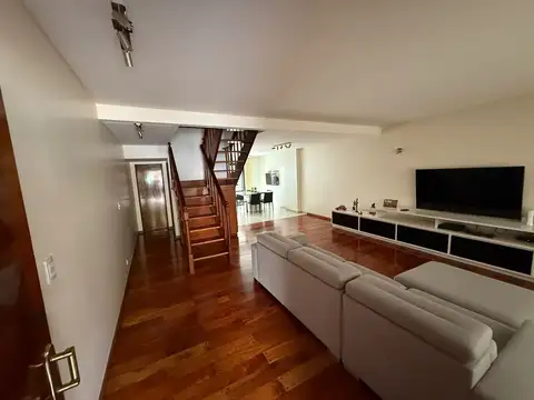 Casa en Venta en Barrio Naón, USD 415.000