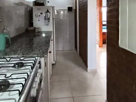 Casa 9 ambientes con 3 baños