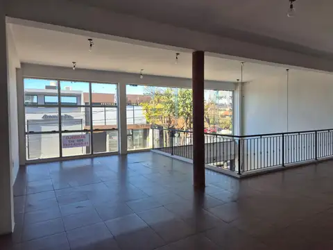 Local en Alquiler en Martínez Fleming / Panamericana, USD 3.500
