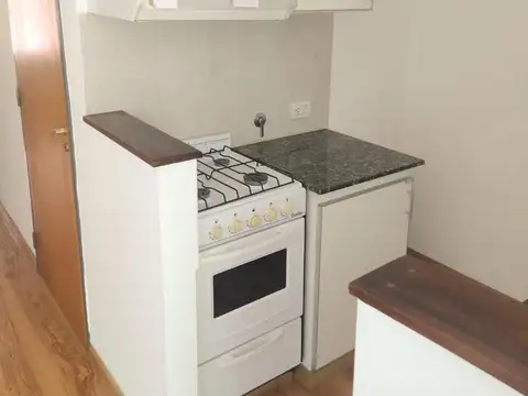 Departamento en Alquiler en Luis Agote, $ 450.000