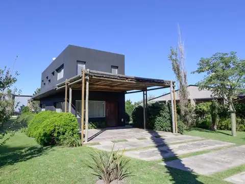 Casa en Venta en Puerto Roldan, USD 295.000