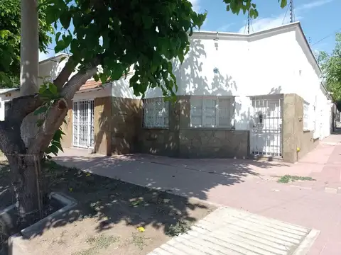 VENTA CASA+DEPTO  GODOY CRUZ